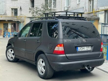 Мерседес МЛ 2002 у Синельниковом на Automoto.ua Чорний Мерседес МЛ, об'ємом двигуна 2.7 л та пробігом 300 тис. км за 3650 $, фото 1 на Automoto.ua