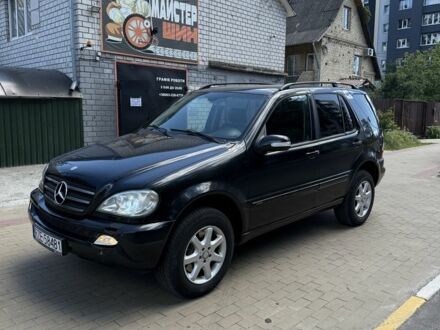 Чорний Мерседес МЛ, об'ємом двигуна 2.7 л та пробігом 390 тис. км за 4550 $, фото 1 на Automoto.ua