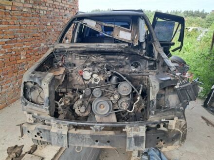 Мерседес МЛ 2003 у Львові на Automoto.ua Чорний Мерседес МЛ, об'ємом двигуна 0 л та пробігом 340 тис. км за 1000 $, фото 1 на Automoto.ua