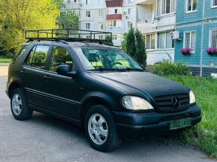 Мерседес МЛ 2004 в Синельниковом на Automoto.ua Черный Мерседес МЛ, объемом двигателя 2.7 л и пробегом 300 тыс. км за 4050 $, фото 1 на Automoto.ua