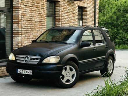 Мерседес МЛ 2005 в Синельниковом на Automoto.ua Черный Мерседес МЛ, объемом двигателя 2.7 л и пробегом 250 тыс. км за 4150 $, фото 1 на Automoto.ua