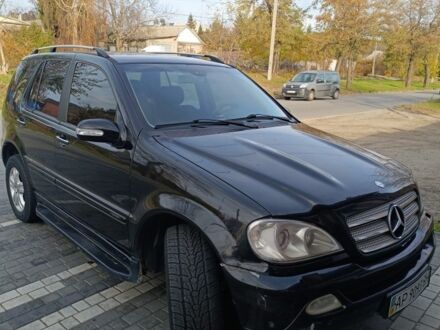 Мерседес МЛ 2005 в Запорожье на Automoto.ua Черный Мерседес МЛ, объемом двигателя 0 л и пробегом 410 тыс. км за 6200 $, фото 1 на Automoto.ua