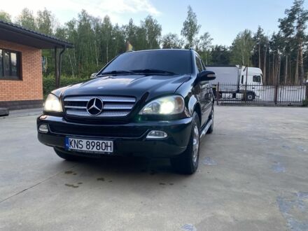 Чорний Мерседес МЛ, об'ємом двигуна 0 л та пробігом 446 тис. км за 5000 $, фото 1 на Automoto.ua