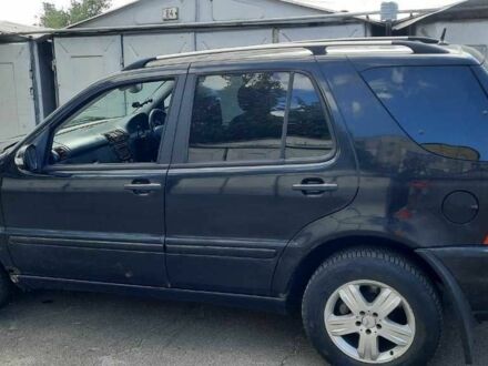 Мерседес МЛ 2006 у Києві на Automoto.ua Чорний Мерседес МЛ, об'ємом двигуна 2.7 л та пробігом 175 тис. км за 5764 $, фото 1 на Automoto.ua
