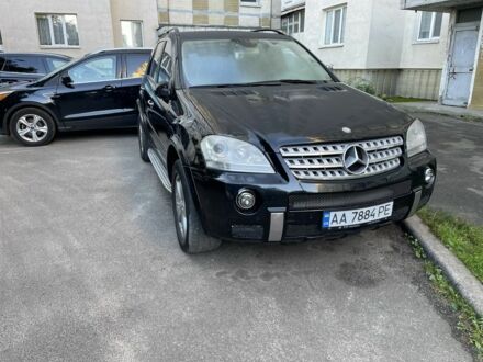 Мерседес МЛ 2006 у Києві на Automoto.ua Чорний Мерседес МЛ, об'ємом двигуна 3.5 л та пробігом 242 тис. км за 8700 $, фото 1 на Automoto.ua