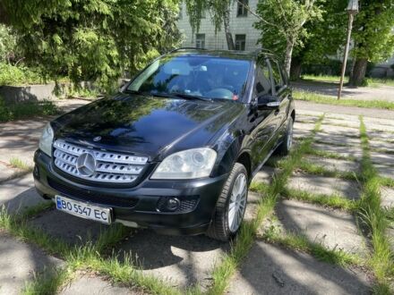 Мерседес МЛ 2006 у Конотопе на Automoto.ua Чорний Мерседес МЛ, об'ємом двигуна 3 л та пробігом 287 тис. км за 9100 $, фото 1 на Automoto.ua