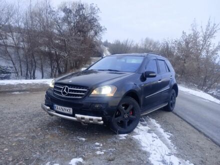 Мерседес МЛ 2007 у Ставище на Automoto.ua Чорний Мерседес МЛ, об'ємом двигуна 3.5 л та пробігом 351 тис. км за 10000 $, фото 1 на Automoto.ua