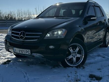 Мерседес МЛ 2007 в Софіївська Борщагівка на Automoto.ua Черный Мерседес МЛ, объемом двигателя 3.5 л и пробегом 288 тыс. км за 10200 $, фото 1 на Automoto.ua