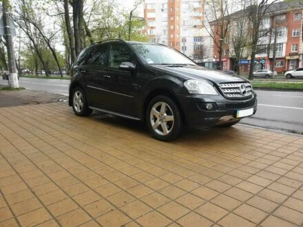 Мерседес МЛ 2007 в Белой Церкве на Automoto.ua Черный Мерседес МЛ, объемом двигателя 3.5 л и пробегом 165 тыс. км за 14000 $, фото 1 на Automoto.ua