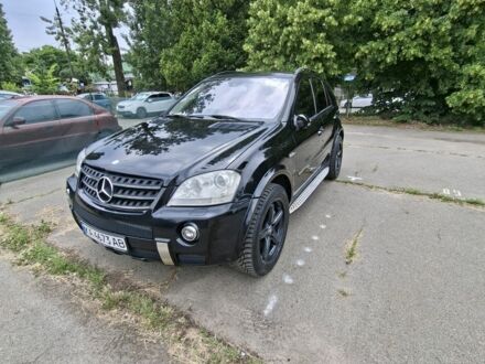 Мерседес МЛ 2008 в Петропавлівська Борщагівка на Automoto.ua Черный Мерседес МЛ, объемом двигателя 6.3 л и пробегом 124 тыс. км за 15000 $, фото 1 на Automoto.ua