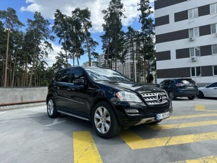 Мерседес МЛ 2010 у Києві на Automoto.ua Чорний Мерседес МЛ, об'ємом двигуна 3.5 л та пробігом 250 тис. км за 11600 $, фото 1 на Automoto.ua