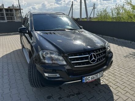 Мерседес МЛ 2011 у Львові на Automoto.ua Чорний Мерседес МЛ, об'ємом двигуна 3.7 л та пробігом 100 тис. км за 17600 $, фото 1 на Automoto.ua