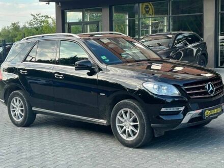 Мерседес МЛ 2011 у Чернівцях на Automoto.ua Чорний Мерседес МЛ, об'ємом двигуна 2.2 л та пробігом 218 тис. км за 20300 $, фото 1 на Automoto.ua