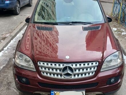 Мерседес МЛ 2006 в Киеве на Automoto.ua Красный Мерседес МЛ, объемом двигателя 0 л и пробегом 247 тыс. км за 11500 $, фото 1 на Automoto.ua