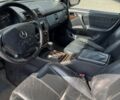 Серый Мерседес МЛ, объемом двигателя 2.7 л и пробегом 320 тыс. км за 3500 $, фото 5 на Automoto.ua