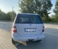 Серый Мерседес МЛ, объемом двигателя 2.7 л и пробегом 264 тыс. км за 3700 $, фото 3 на Automoto.ua