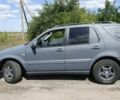 Сірий Мерседес МЛ, об'ємом двигуна 0 л та пробігом 550 тис. км за 4500 $, фото 3 на Automoto.ua
