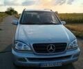 Сірий Мерседес МЛ, об'ємом двигуна 2.7 л та пробігом 314 тис. км за 5500 $, фото 1 на Automoto.ua