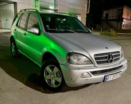 Сірий Мерседес МЛ, об'ємом двигуна 3 л та пробігом 310 тис. км за 5000 $, фото 2 на Automoto.ua