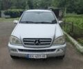 Серый Мерседес МЛ, объемом двигателя 2.7 л и пробегом 452 тыс. км за 6000 $, фото 6 на Automoto.ua