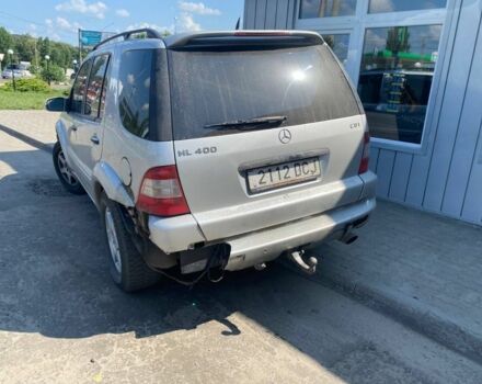 Сірий Мерседес МЛ, об'ємом двигуна 4 л та пробігом 325 тис. км за 4700 $, фото 3 на Automoto.ua