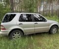 Сірий Мерседес МЛ, об'ємом двигуна 2.7 л та пробігом 440 тис. км за 4000 $, фото 3 на Automoto.ua