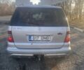 Серый Мерседес МЛ, объемом двигателя 2.7 л и пробегом 430 тыс. км за 4000 $, фото 3 на Automoto.ua