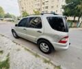 Сірий Мерседес МЛ, об'ємом двигуна 2.7 л та пробігом 300 тис. км за 5600 $, фото 4 на Automoto.ua