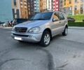 Серый Мерседес МЛ, объемом двигателя 2.7 л и пробегом 361 тыс. км за 3500 $, фото 4 на Automoto.ua