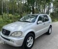 Сірий Мерседес МЛ, об'ємом двигуна 2.7 л та пробігом 237 тис. км за 2280 $, фото 1 на Automoto.ua