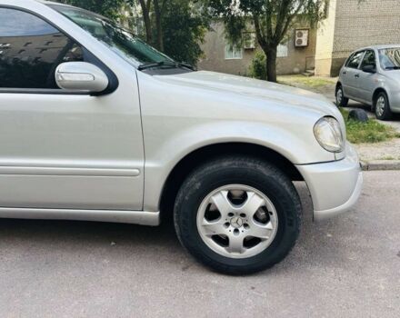 Сірий Мерседес МЛ, об'ємом двигуна 2.7 л та пробігом 300 тис. км за 5600 $, фото 6 на Automoto.ua