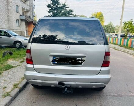 Сірий Мерседес МЛ, об'ємом двигуна 2.7 л та пробігом 300 тис. км за 5600 $, фото 7 на Automoto.ua