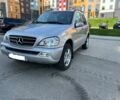 Серый Мерседес МЛ, объемом двигателя 2.7 л и пробегом 361 тыс. км за 3500 $, фото 15 на Automoto.ua