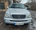 Сірий Мерседес МЛ, об'ємом двигуна 0 л та пробігом 270 тис. км за 2900 $, фото 3 на Automoto.ua