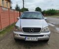 Серый Мерседес МЛ, объемом двигателя 2.7 л и пробегом 264 тыс. км за 4500 $, фото 5 на Automoto.ua