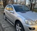 Сірий Мерседес МЛ, об'ємом двигуна 3.5 л та пробігом 3 тис. км за 10000 $, фото 1 на Automoto.ua