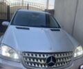 Сірий Мерседес МЛ, об'ємом двигуна 3.5 л та пробігом 3 тис. км за 10000 $, фото 5 на Automoto.ua