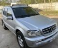 Серый Мерседес МЛ, объемом двигателя 2.7 л и пробегом 300 тыс. км за 5900 $, фото 4 на Automoto.ua