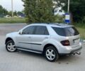 Сірий Мерседес МЛ, об'ємом двигуна 3 л та пробігом 313 тис. км за 8599 $, фото 7 на Automoto.ua
