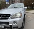 Серый Мерседес МЛ, объемом двигателя 3.5 л и пробегом 290 тыс. км за 8500 $, фото 7 на Automoto.ua