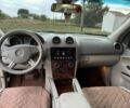 Серый Мерседес МЛ, объемом двигателя 3.5 л и пробегом 270 тыс. км за 7000 $, фото 6 на Automoto.ua