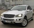Мерседес МЛ 2006 в Днепре (Днепропетровске) на Automoto.ua Серый Мерседес МЛ, объемом двигателя 3 л и пробегом 270 тыс. км за 11999 $, фото 3 на Automoto.ua