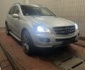 Сірий Мерседес МЛ, об'ємом двигуна 3 л та пробігом 290 тис. км за 6768 $, фото 1 на Automoto.ua