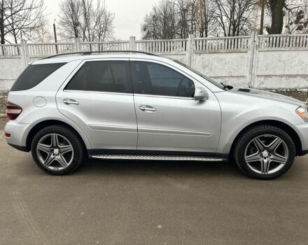 Сірий Мерседес МЛ, об'ємом двигуна 3.5 л та пробігом 238 тис. км за 12500 $, фото 9 на Automoto.ua