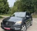 Серый Мерседес МЛ, объемом двигателя 2.2 л и пробегом 330 тыс. км за 18000 $, фото 1 на Automoto.ua