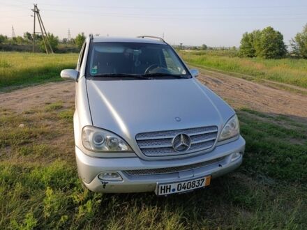 Мерседес МЛ 2002 у Дніпро (Дніпропетровську) на Automoto.ua Сірий Мерседес МЛ, об'ємом двигуна 2.7 л та пробігом 253 тис. км за 4300 $, фото 1 на Automoto.ua