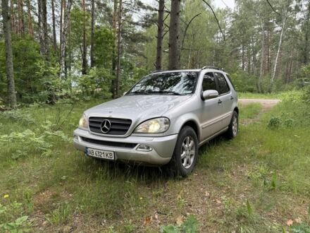 Мерседес МЛ 2002 у Чернігові на Automoto.ua Сірий Мерседес МЛ, об'ємом двигуна 2.7 л та пробігом 440 тис. км за 4000 $, фото 1 на Automoto.ua