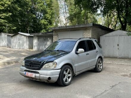 Мерседес МЛ 2003 в Харькове на Automoto.ua Серый Мерседес МЛ, объемом двигателя 3.2 л и пробегом 289 тыс. км за 2500 $, фото 1 на Automoto.ua