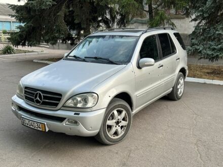 Мерседес МЛ 2006 в Херсоне на Automoto.ua Серый Мерседес МЛ, объемом двигателя 4 л и пробегом 400 тыс. км за 4200 $, фото 1 на Automoto.ua