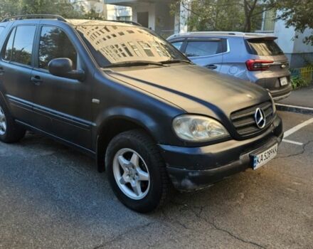 Синій Мерседес МЛ, об'ємом двигуна 2.7 л та пробігом 440 тис. км за 5000 $, фото 3 на Automoto.ua